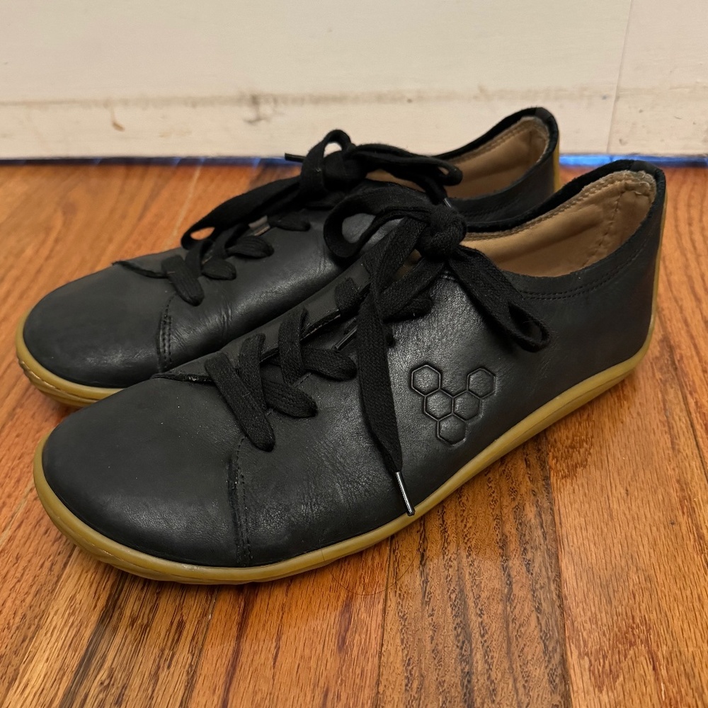 Black Vivo Barefoot Addis Size 39